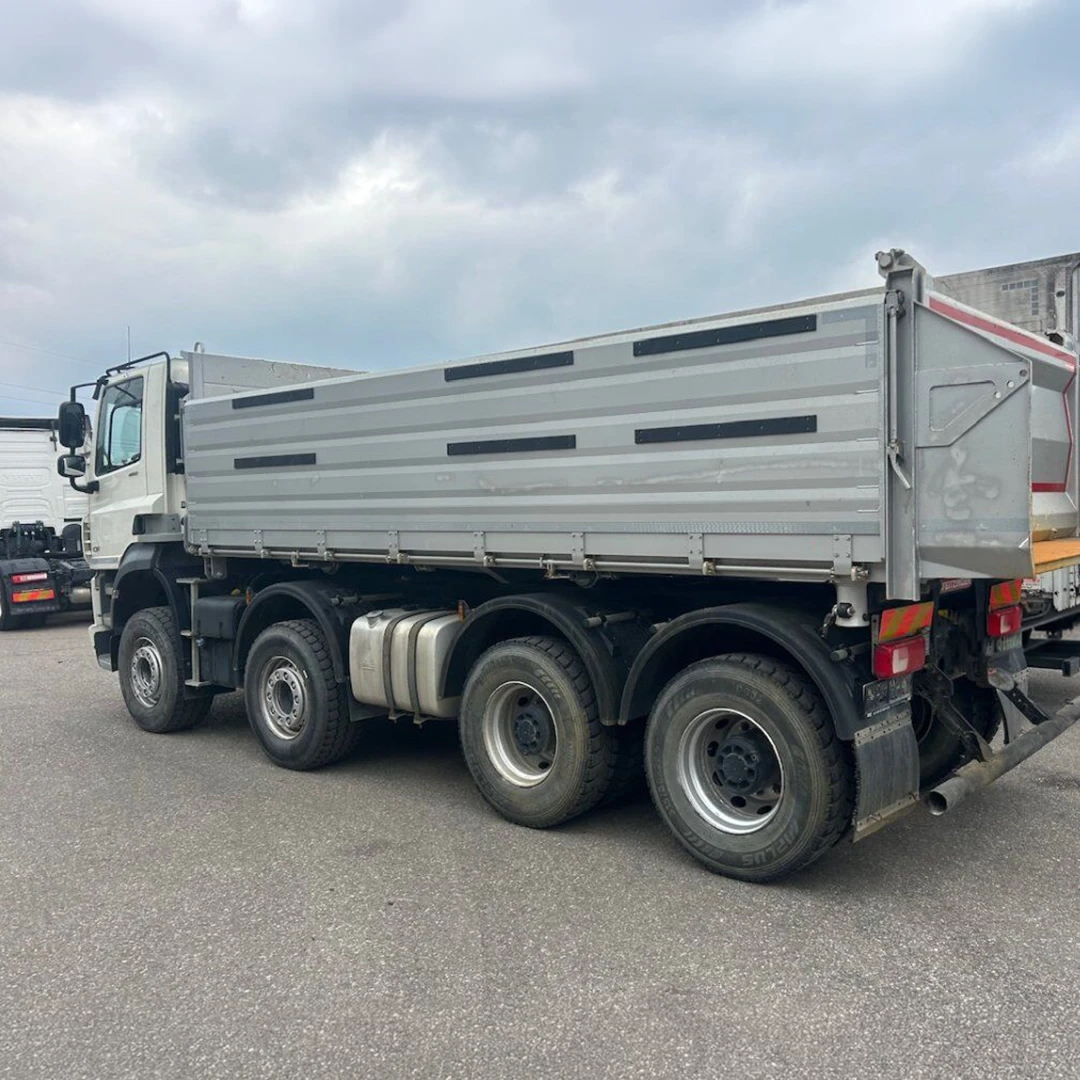 CAMION VOLQUETE — foto 3