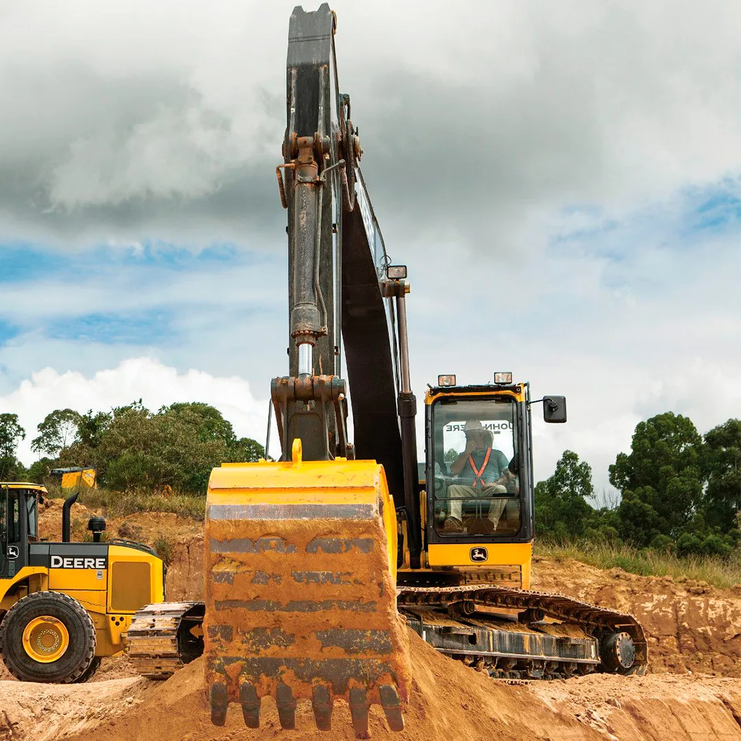 EXCAVADORA HIDRAÚLICA 250GLC — foto 2