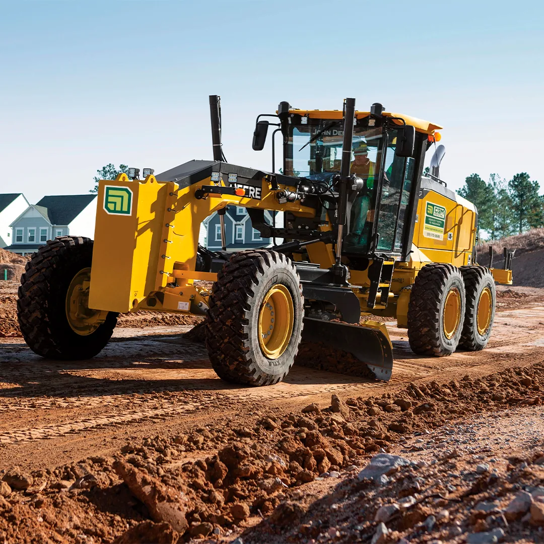 MOTONIVELADORA 670G — foto 2