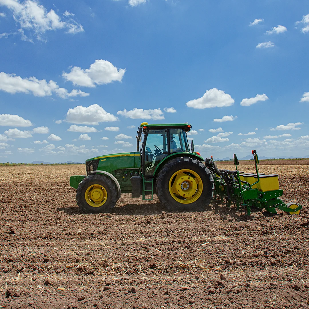 TRACTOR AGRÍCOLA 6803 — foto 3